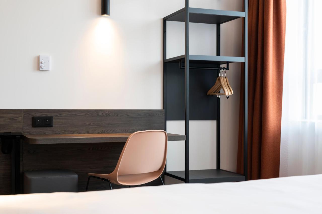 บีแอนด์บี โฮเทล อันต์แวร์เปิน เซนทรุม Hotel แอนต์เวิร์ป ภายนอก รูปภาพ